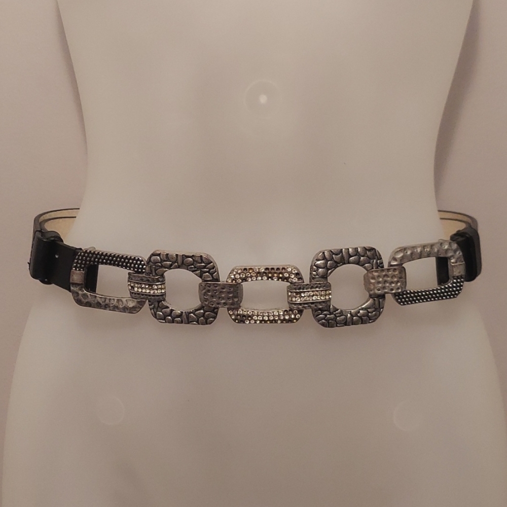 Chico's Black and Textured Silvertone Buckle Genuine Leather Belt Size Med/Large